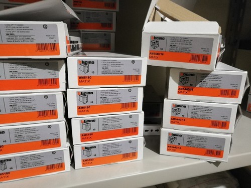 Stock materiale elettrico - stock,